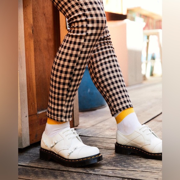 NWT Dr. Martens 1461 Women's Bow Smooth Leather Oxford Shoe White - Picture 1 of 13